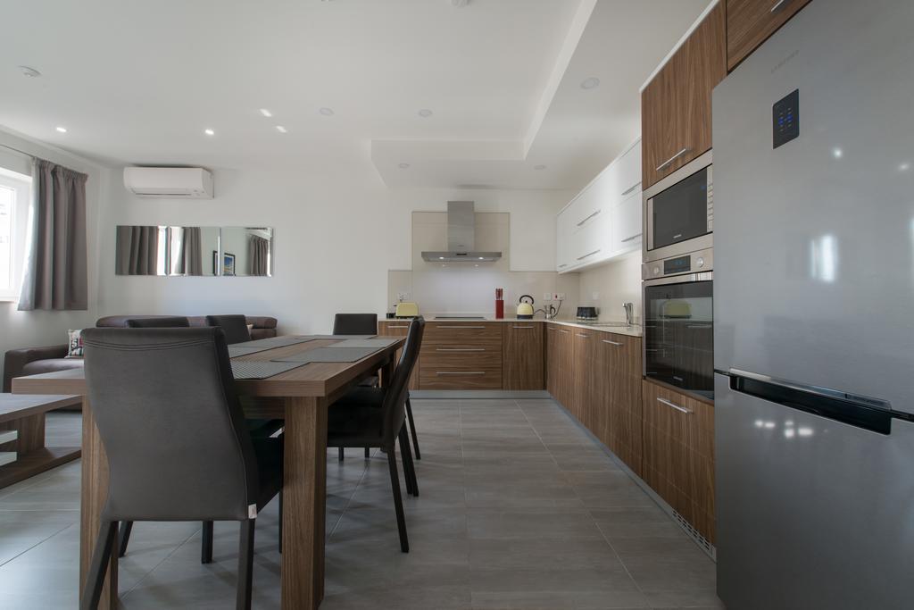 Hacienda Apartments Sliema Exteriör bild