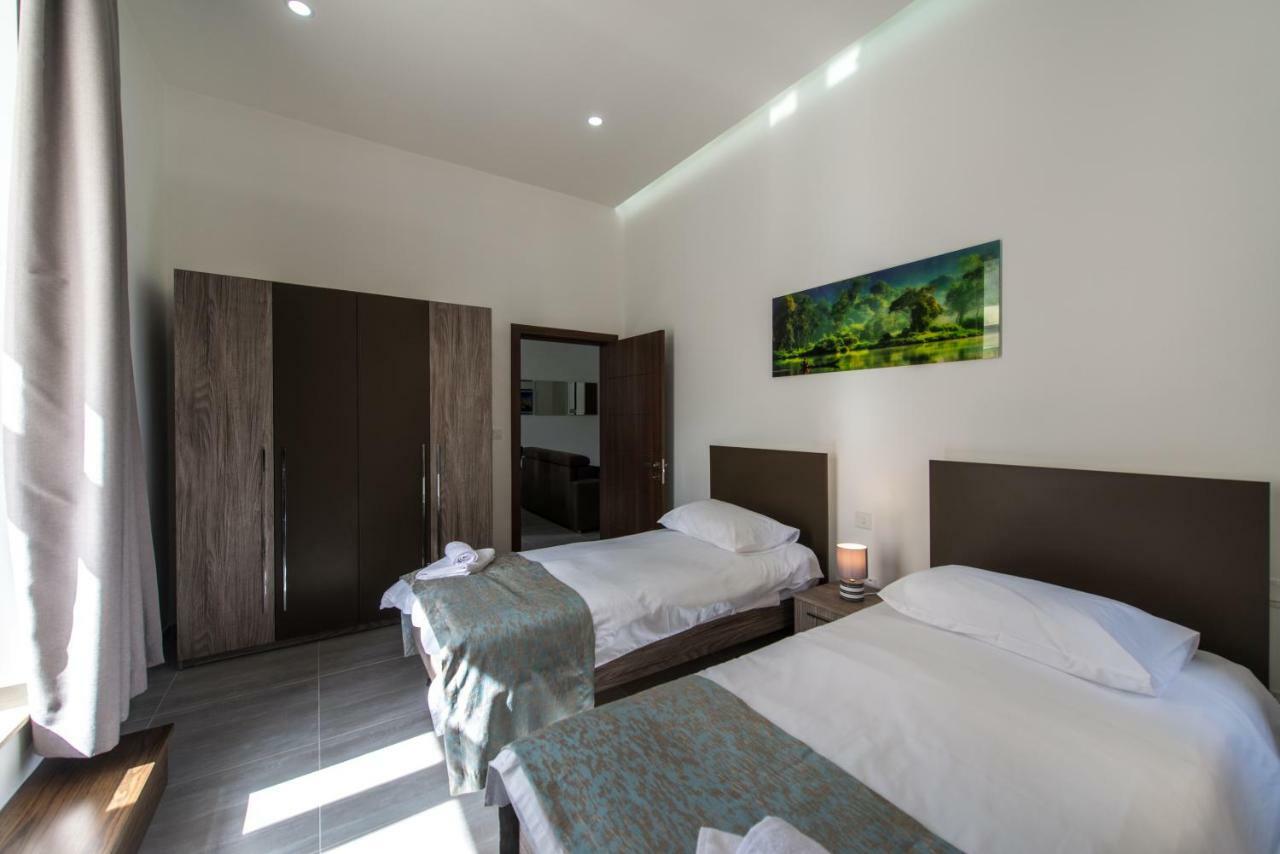 Hacienda Apartments Sliema Exteriör bild